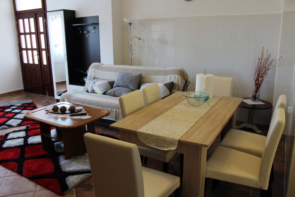 Apartment Mis Floura Rijeka Eksteriør billede