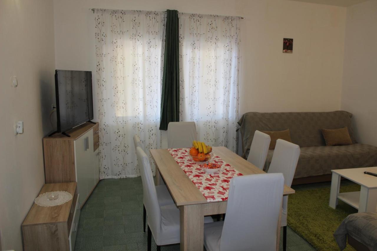 Apartment Mis Floura Rijeka Eksteriør billede