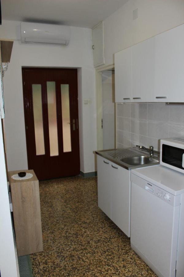 Apartment Mis Floura Rijeka Eksteriør billede